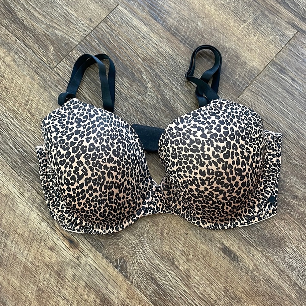 Victoria’s Secret Lined Demi cheetah leopard print bra size 38DD